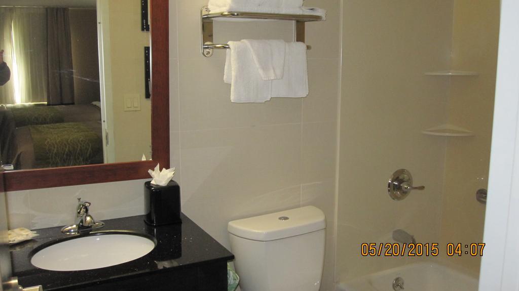 Comfort Inn Jamaica Downtown New York Ruang foto