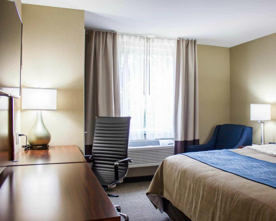 Comfort Inn Jamaica Downtown New York Bagian luar foto